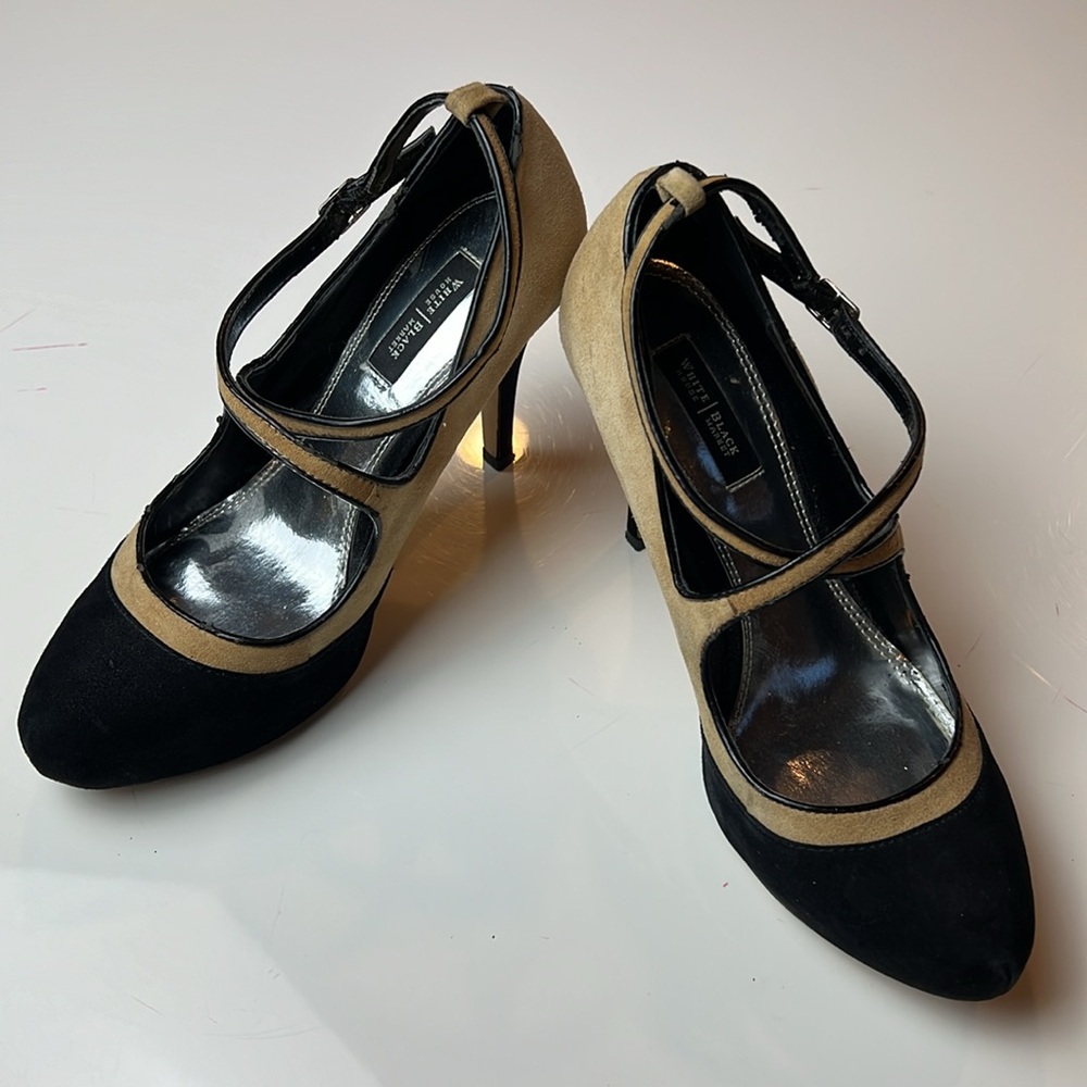 🖤WHITE HOUSE BLACK MARKET BLACK & TAN VELVET HEELS. SIZE 7 MEDIUM 🖤